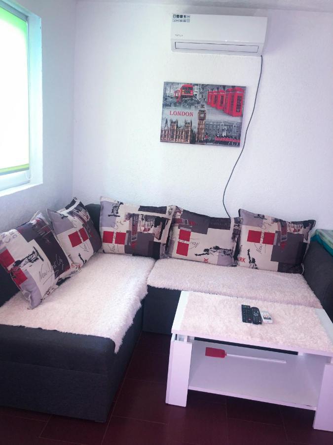 Renata Holiday Apartments 울친 외부 사진